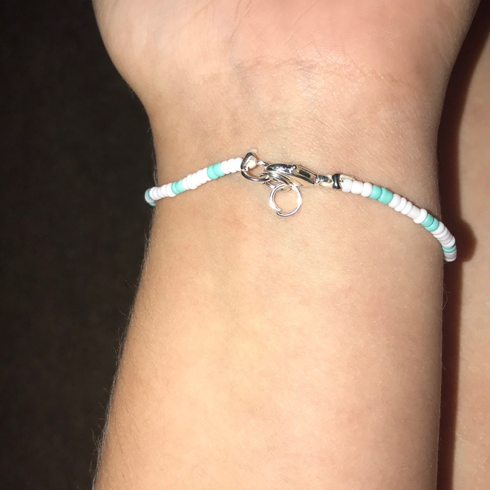 simple bead bracelet - Picture 2 of 2